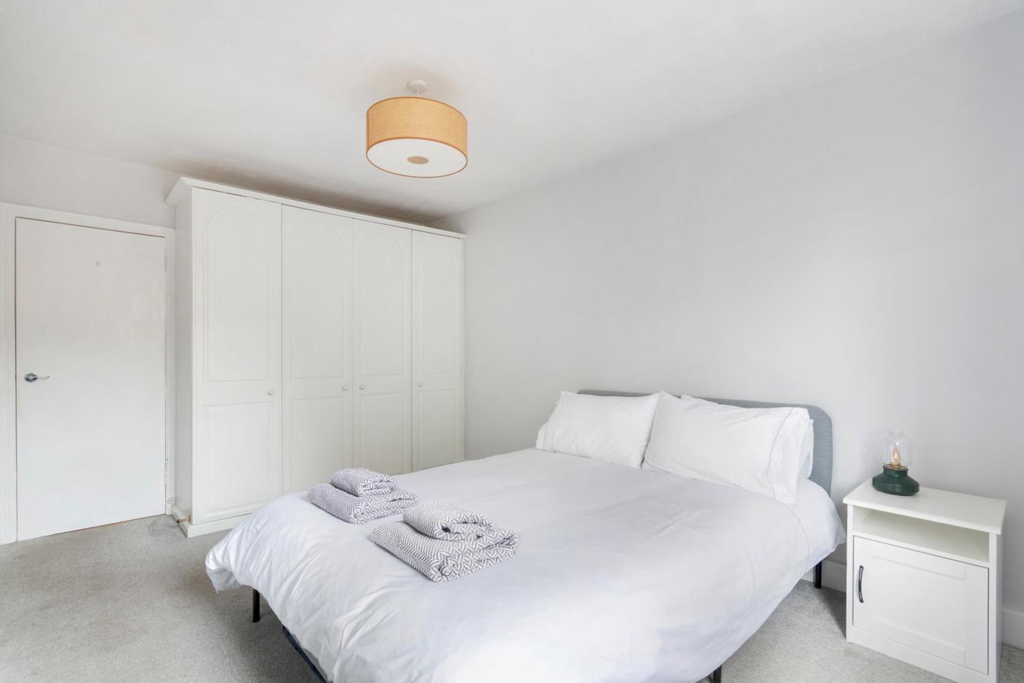1 Bed Clapham Junction Apartment *